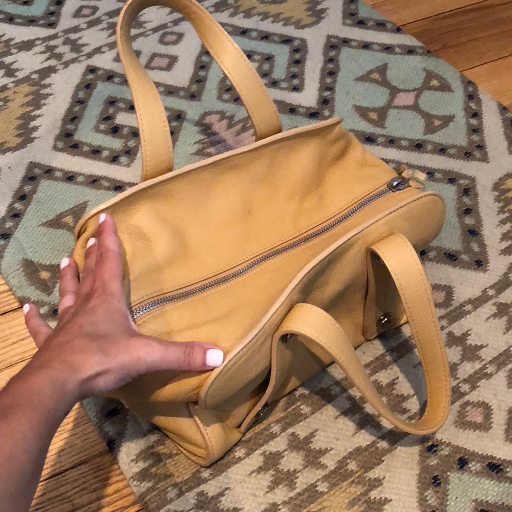 Chanel handbag - Picture 2 of 8